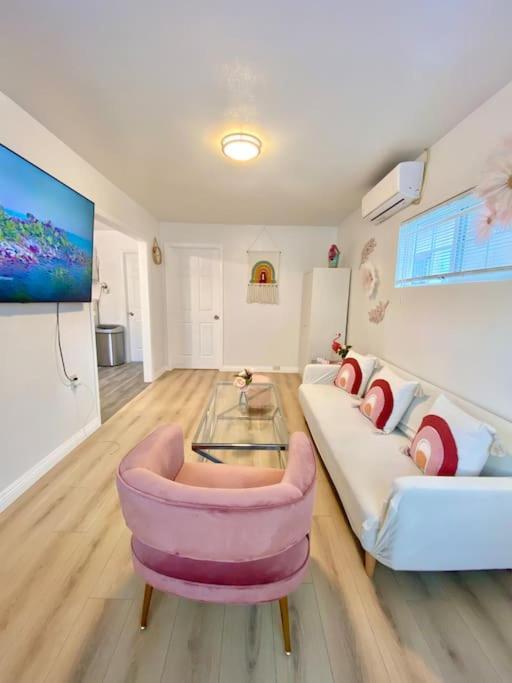 Pink Cozy House 2 Bedrooms Rosemead Dış mekan fotoğraf