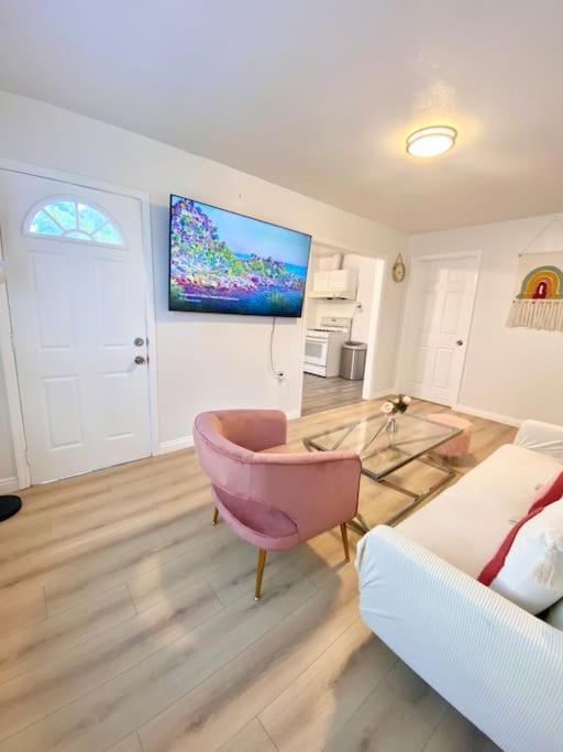 Pink Cozy House 2 Bedrooms Rosemead Dış mekan fotoğraf